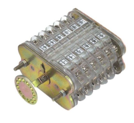 F6-□III/L系列輔助開(kāi)關(guān) 